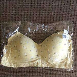 NWT Daisy Bra light yellow